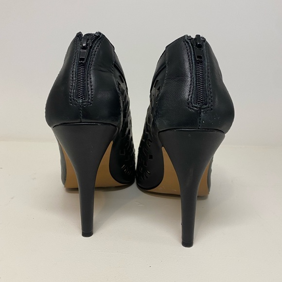 Saks fifth Ave Black Stilettos - Picture 9 of 10